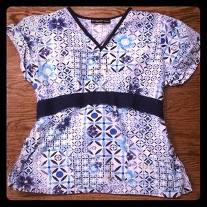 Small scrub top / all scrubs $10$ bundled